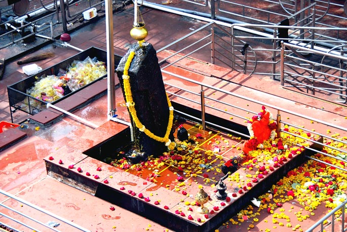 Shani Dev Bhagwan Pictures, Photos from Shani Shingnapur Temple - Religious  Wallpaper, Hindu God Pictures, Free HD Hindu God Images Download, Indian  God Photos, Goddesses , Gurdwara, Temples in India, Historical Places,